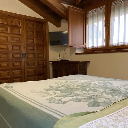 Pension Trescasas 3*