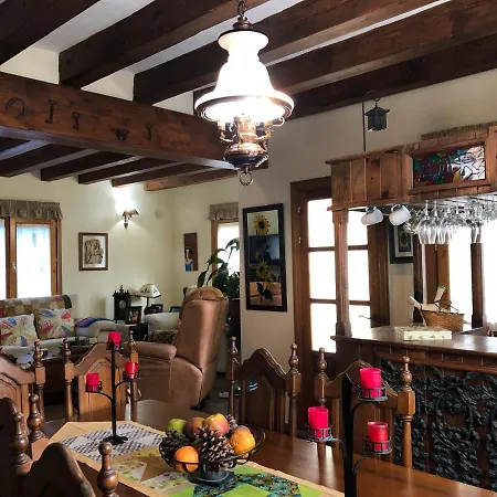 Pension Trescasas