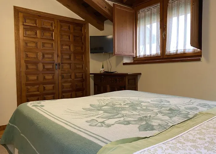 Pension Trescasas 3*